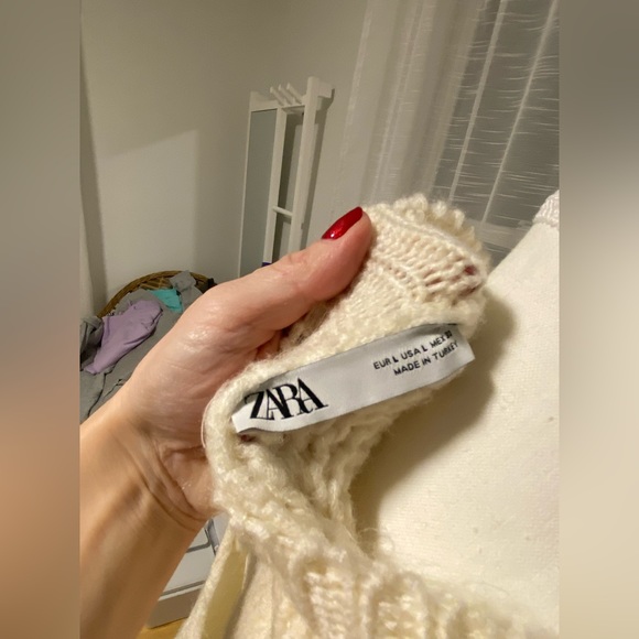 Zara distressed/ripped knit sweater NWOT - Picture 2 of 4